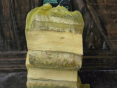 Netted Kiln Dried  Hardwood Logs - Homefire